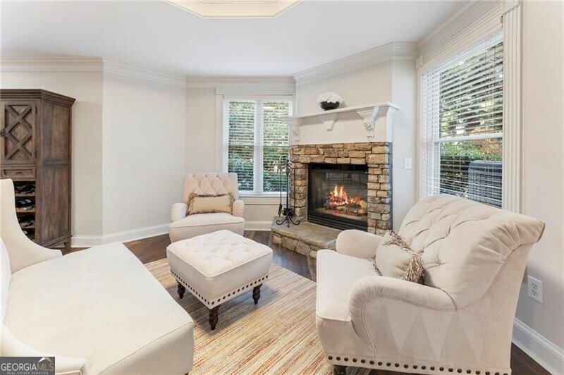 6005 Oakbury Lane Suwanee - 60