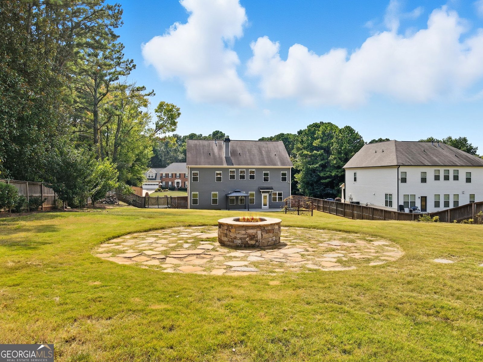 810 Eagle Crosssing Drive Lawrenceville - 66