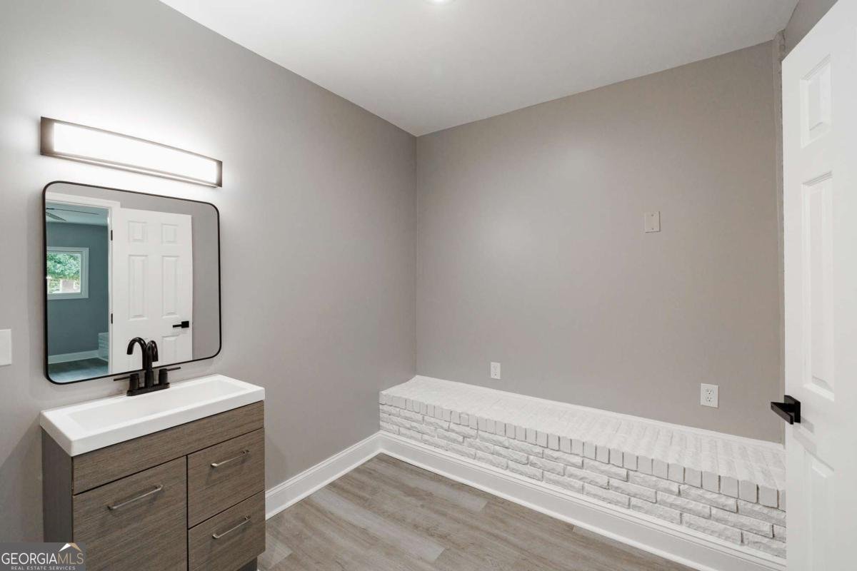 125 Cone Drive Athens - 20