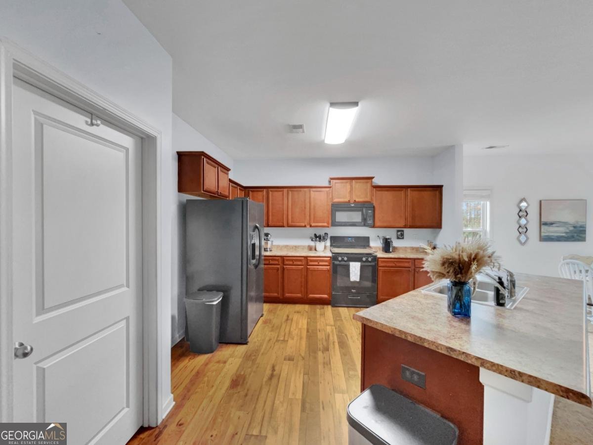 1048 Sutherland Drive Winder - 11