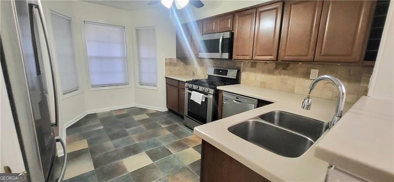 2105 Forest Trail Dunwoody - 10