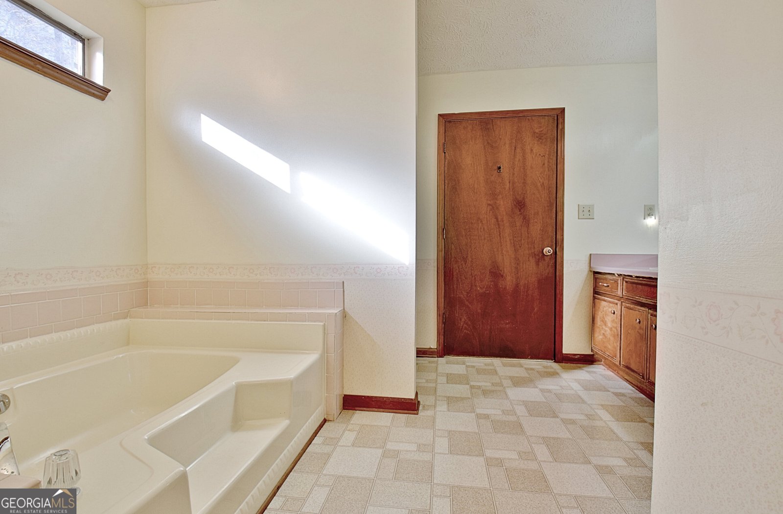 255 Loneoak Drive Senoia - 37