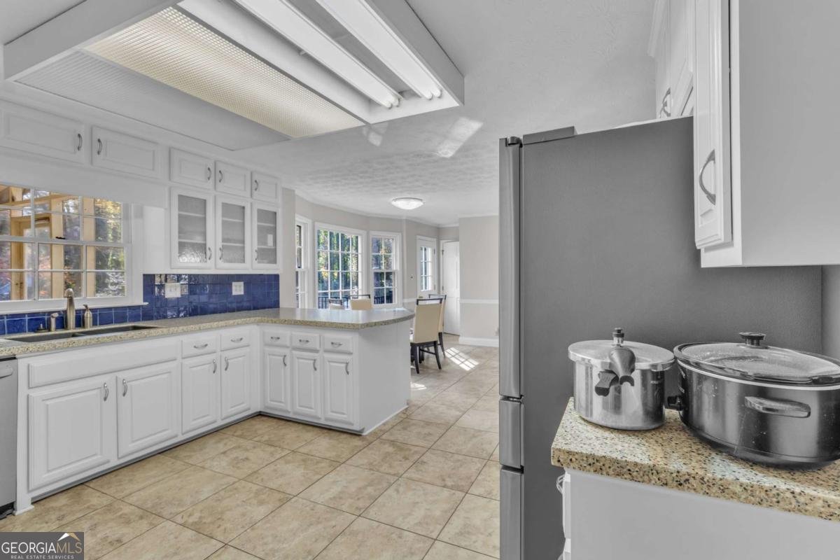 591 Battersea Drive Lawrenceville - 11