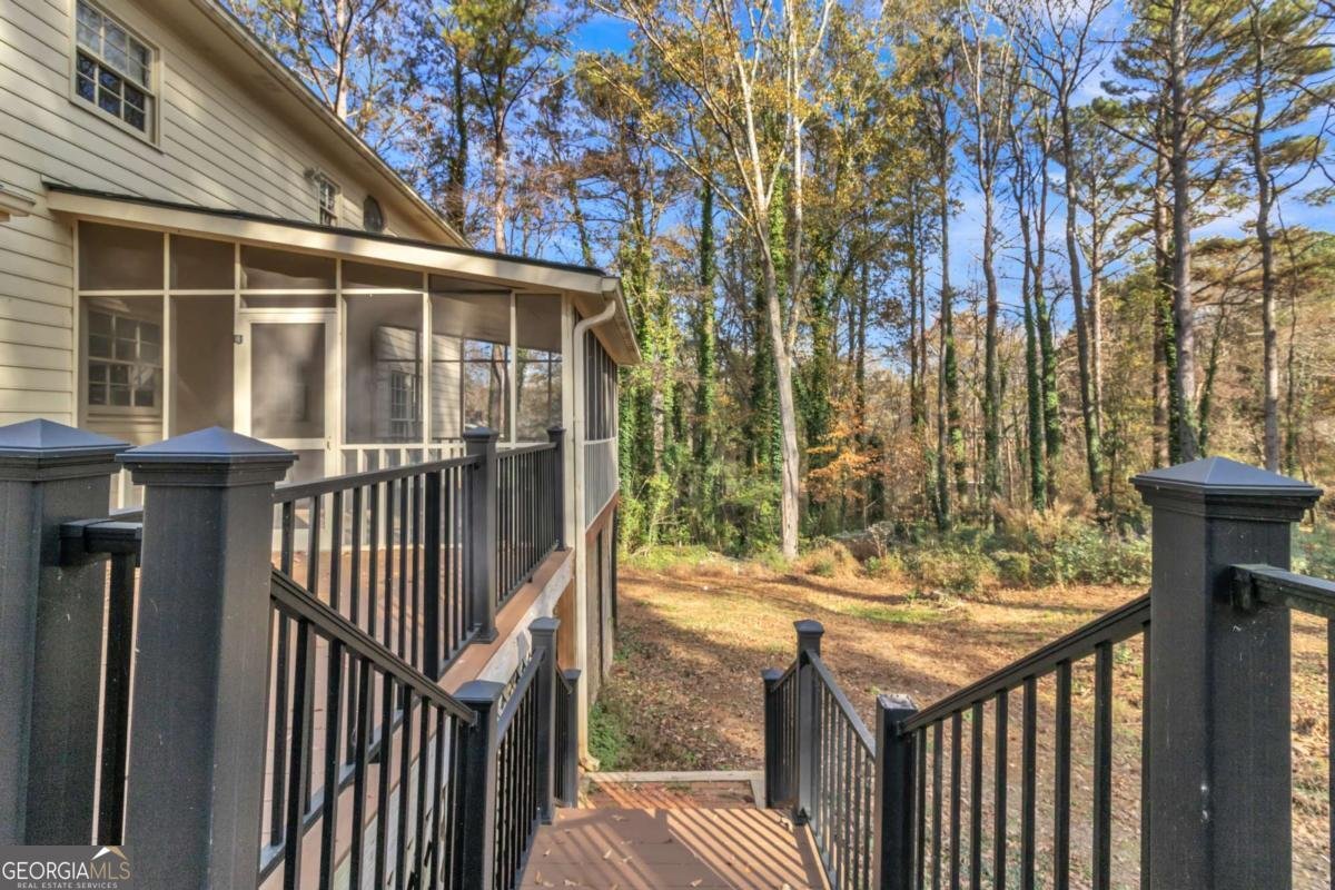 591 Battersea Drive Lawrenceville - 40