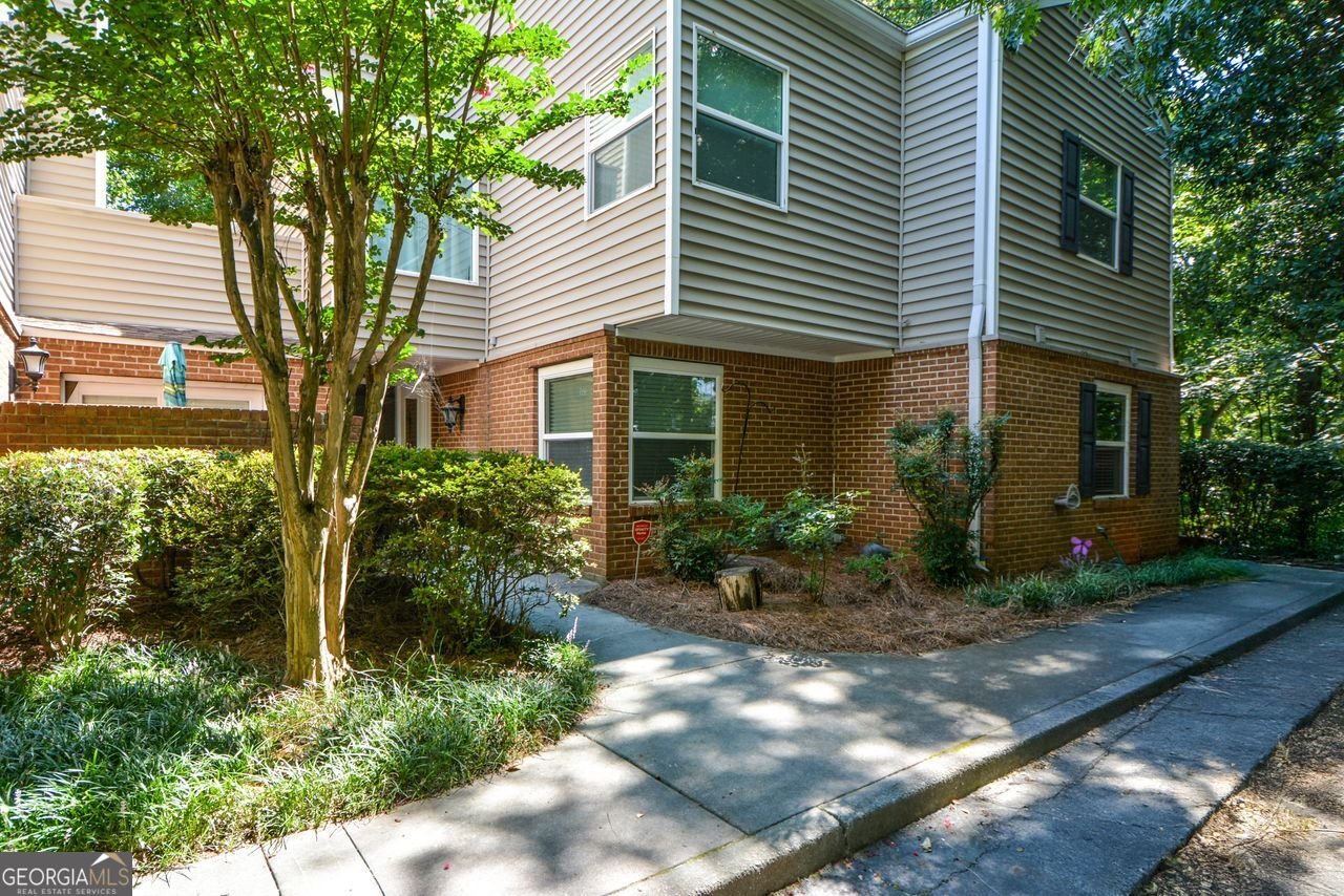 46 Dunwoody Springs Drive Atlanta - 2