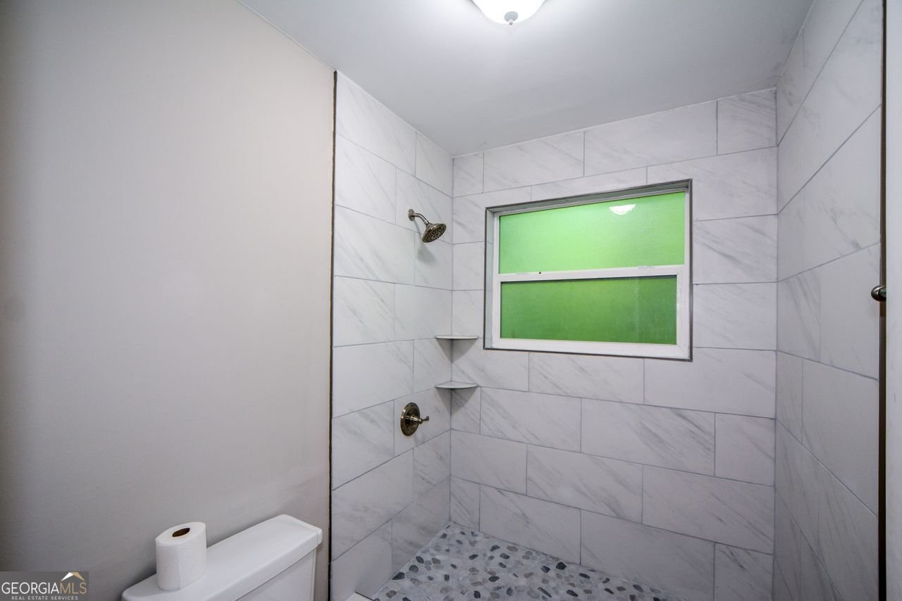 46 Dunwoody Springs Drive Atlanta - 28