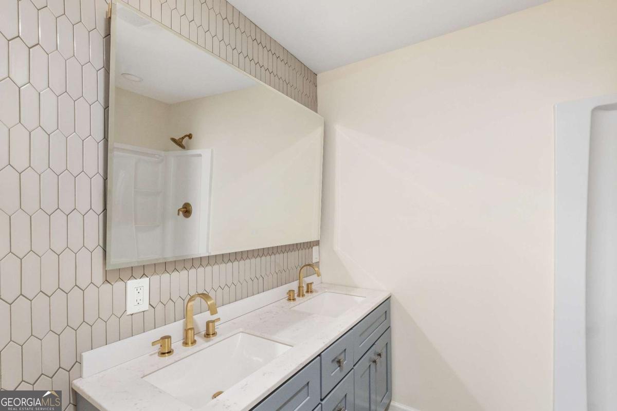 6048 BLACKHAWK Trail Mableton - 22