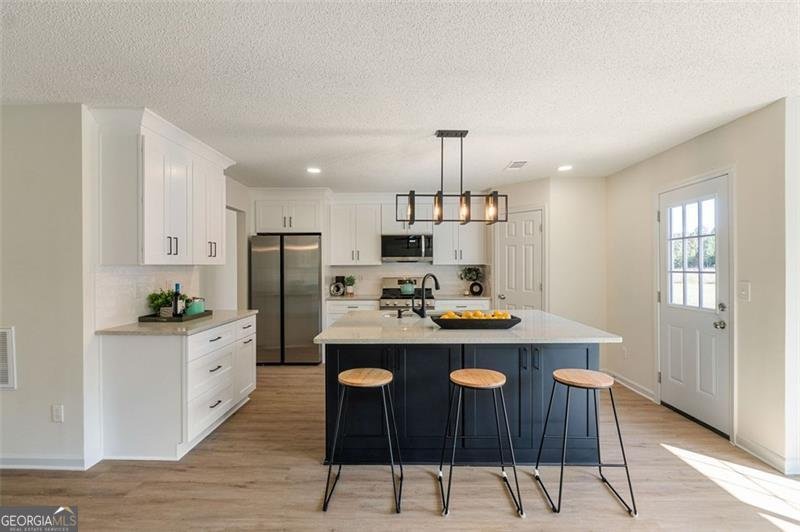 191 KYNDAL Drive Hampton - 16