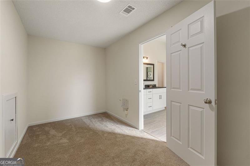 191 KYNDAL Drive Hampton - 38