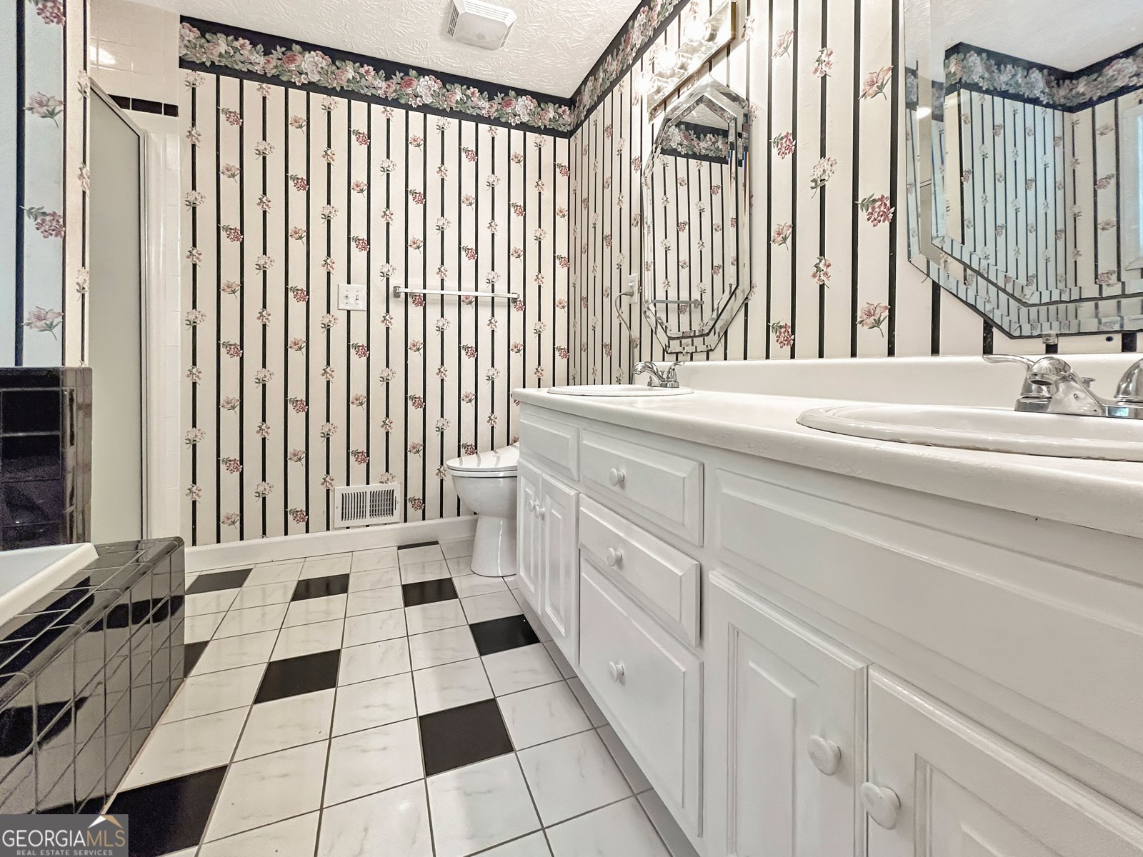 189 Lake Hampton Drive Hampton - 16