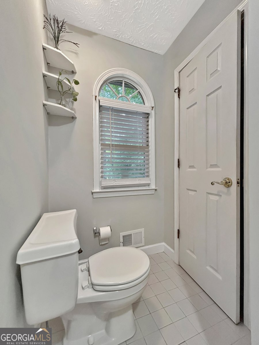 189 Lake Hampton Drive Hampton - 24