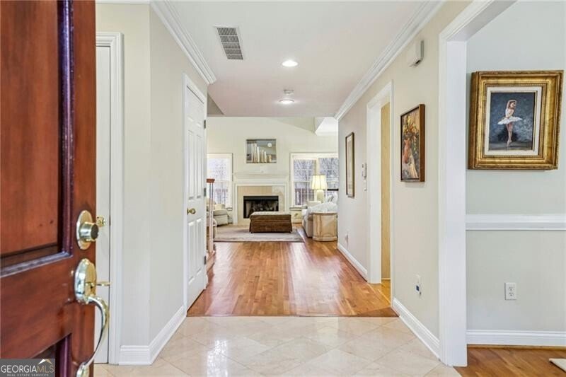 404 Brookview Circle Atlanta - 3