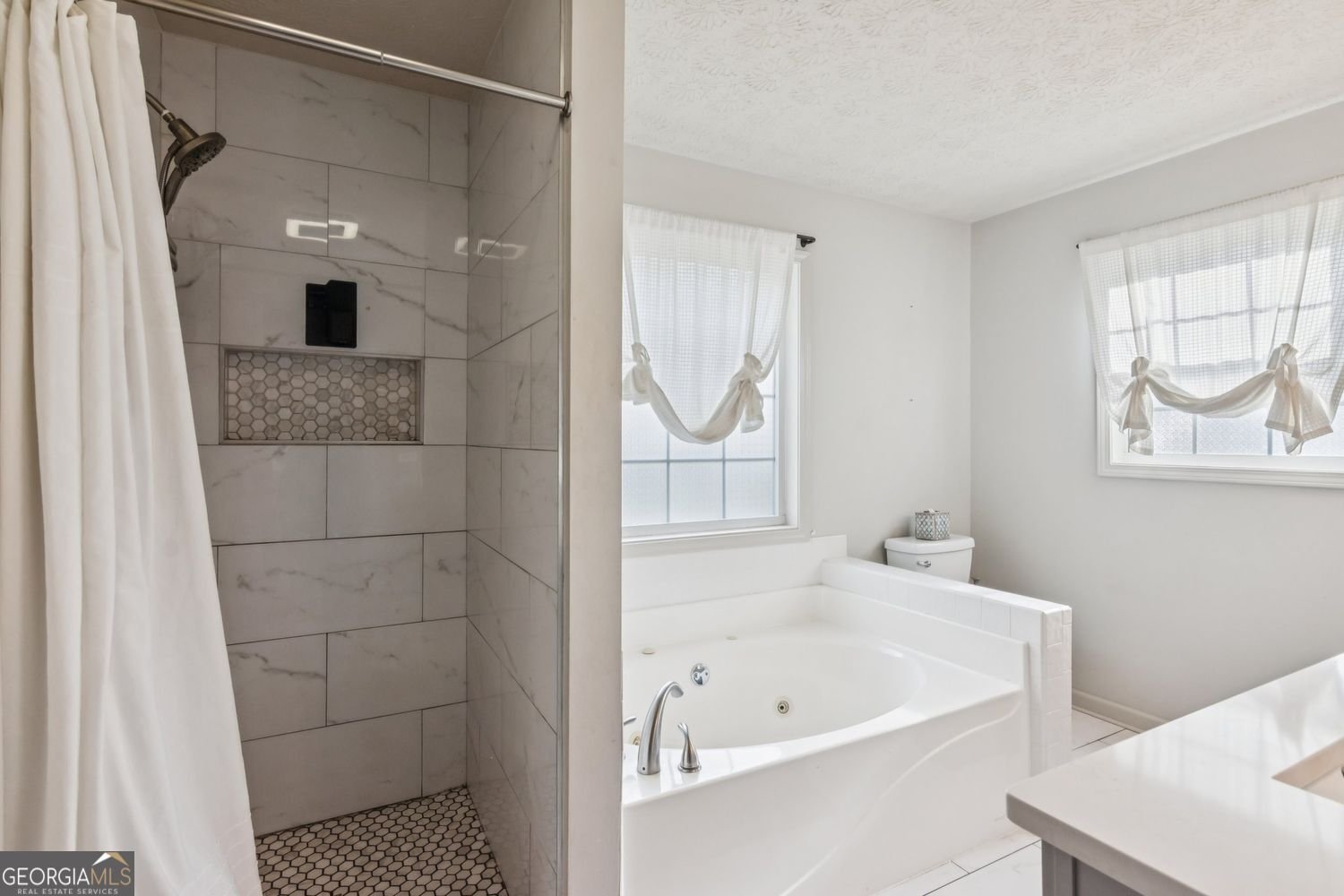 5595 Vaughn Road Woodstock - 22