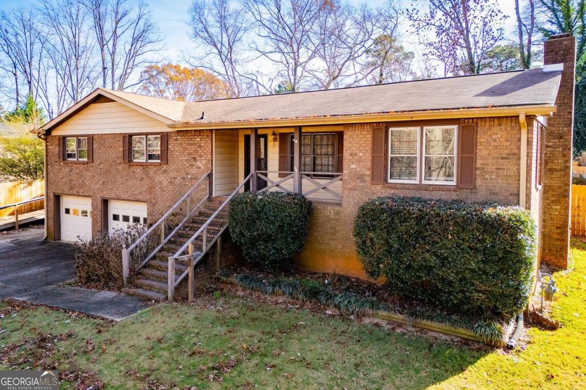 5781 Macedin Drive Douglasville - 1