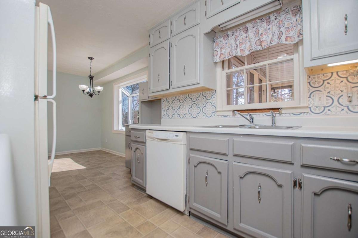 5781 Macedin Drive Douglasville - 20