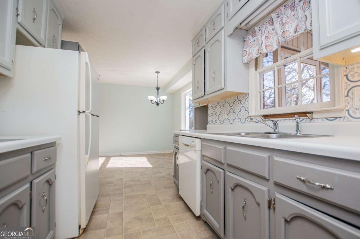 5781 Macedin Drive Douglasville - 21