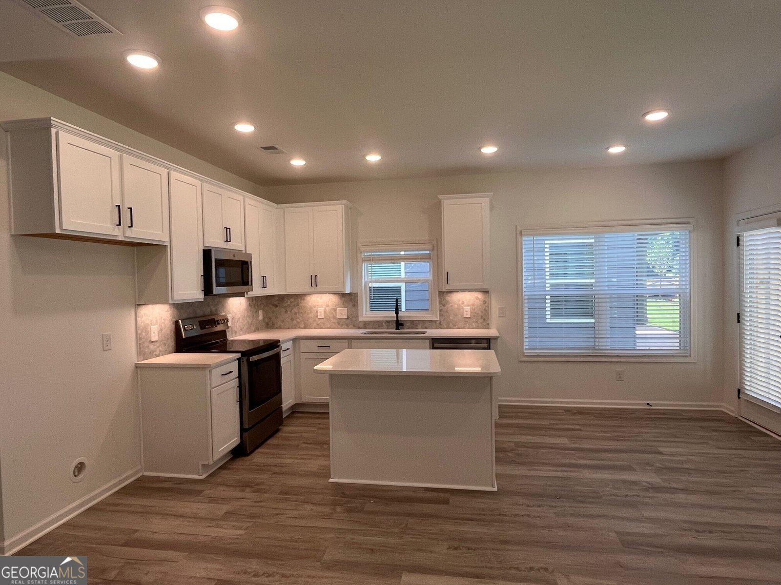 195 Jackson Heights Cleveland - 3