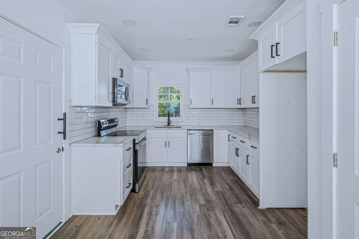 673 Pearce Street Atlanta - 28