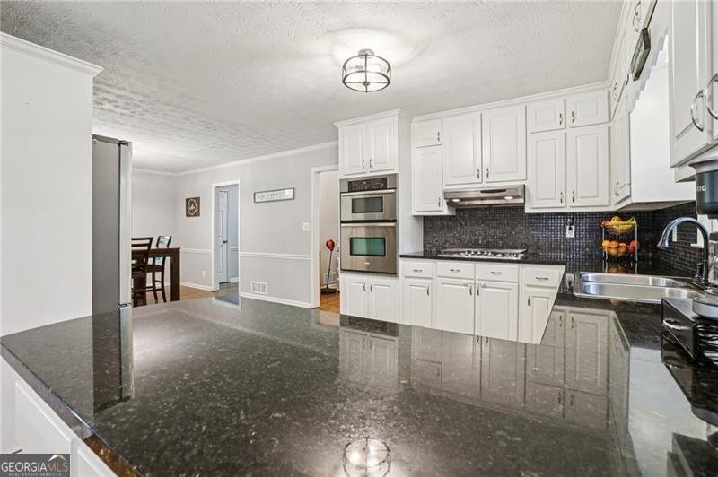 3284 Creekside Drive Conyers - 14