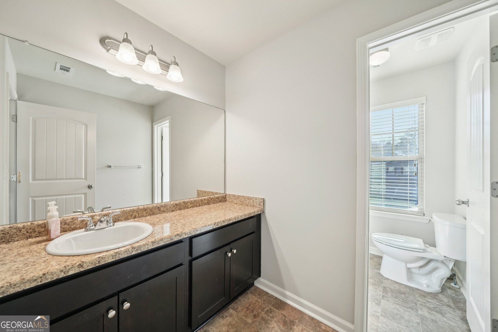 765 Donington Circle Lawrenceville - 24