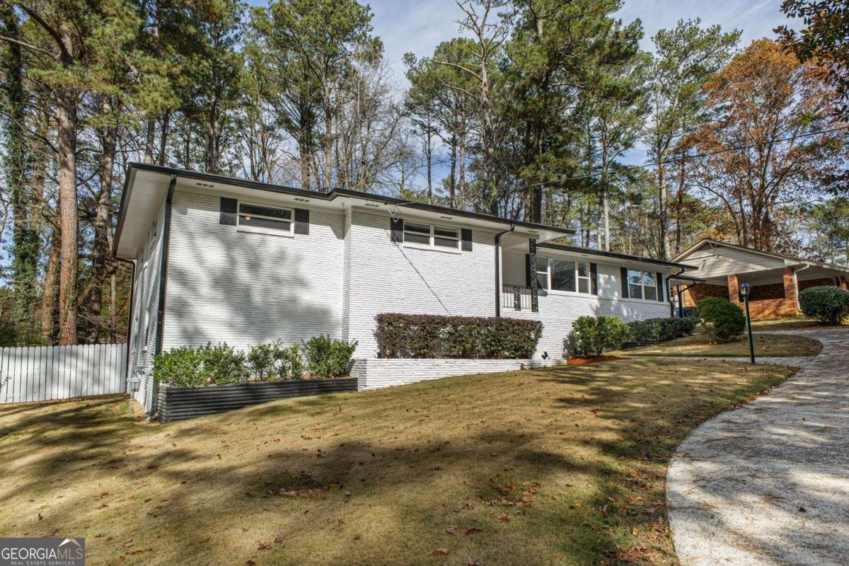 2939 Arrowood Drive Atlanta - main photo