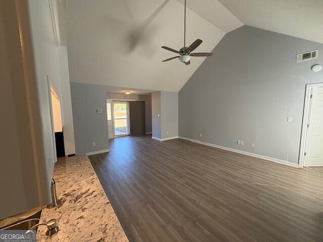 39 English Court Byron - 10