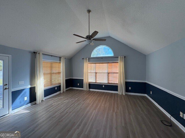 39 English Court Byron - 27