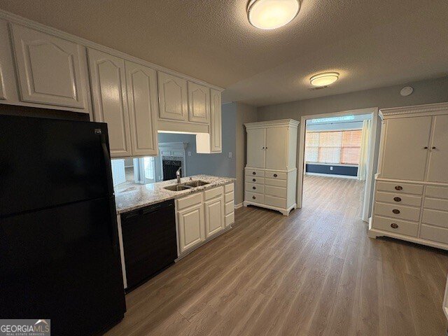 39 English Court Byron - 3