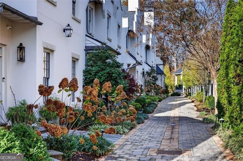 201 Dovecrest Drive Atlanta - 55