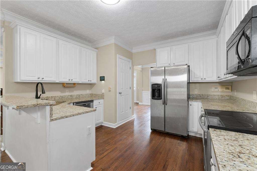 1811 Lake Cove Drive Atlanta - 10