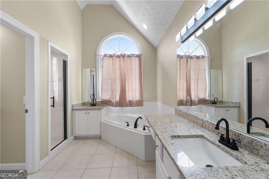 1811 Lake Cove Drive Atlanta - 30