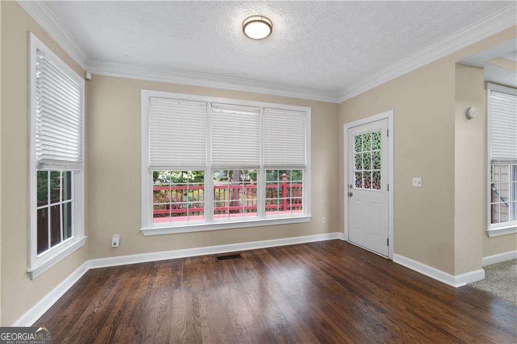 1811 Lake Cove Drive Atlanta - 9