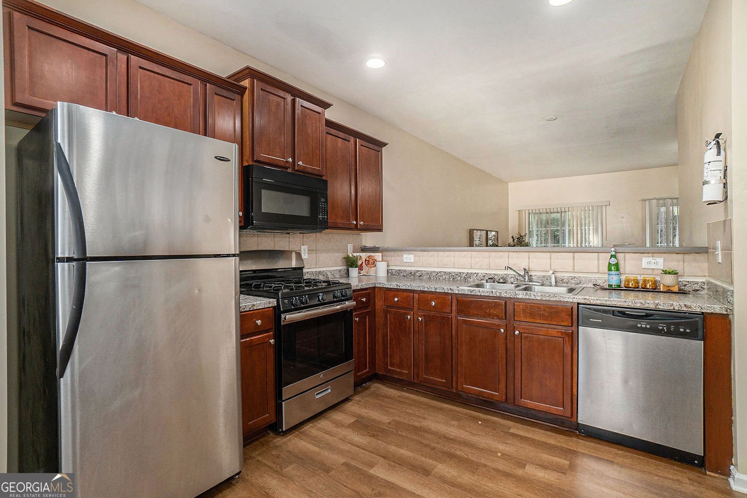 734 Celeste Lane Atlanta - 10