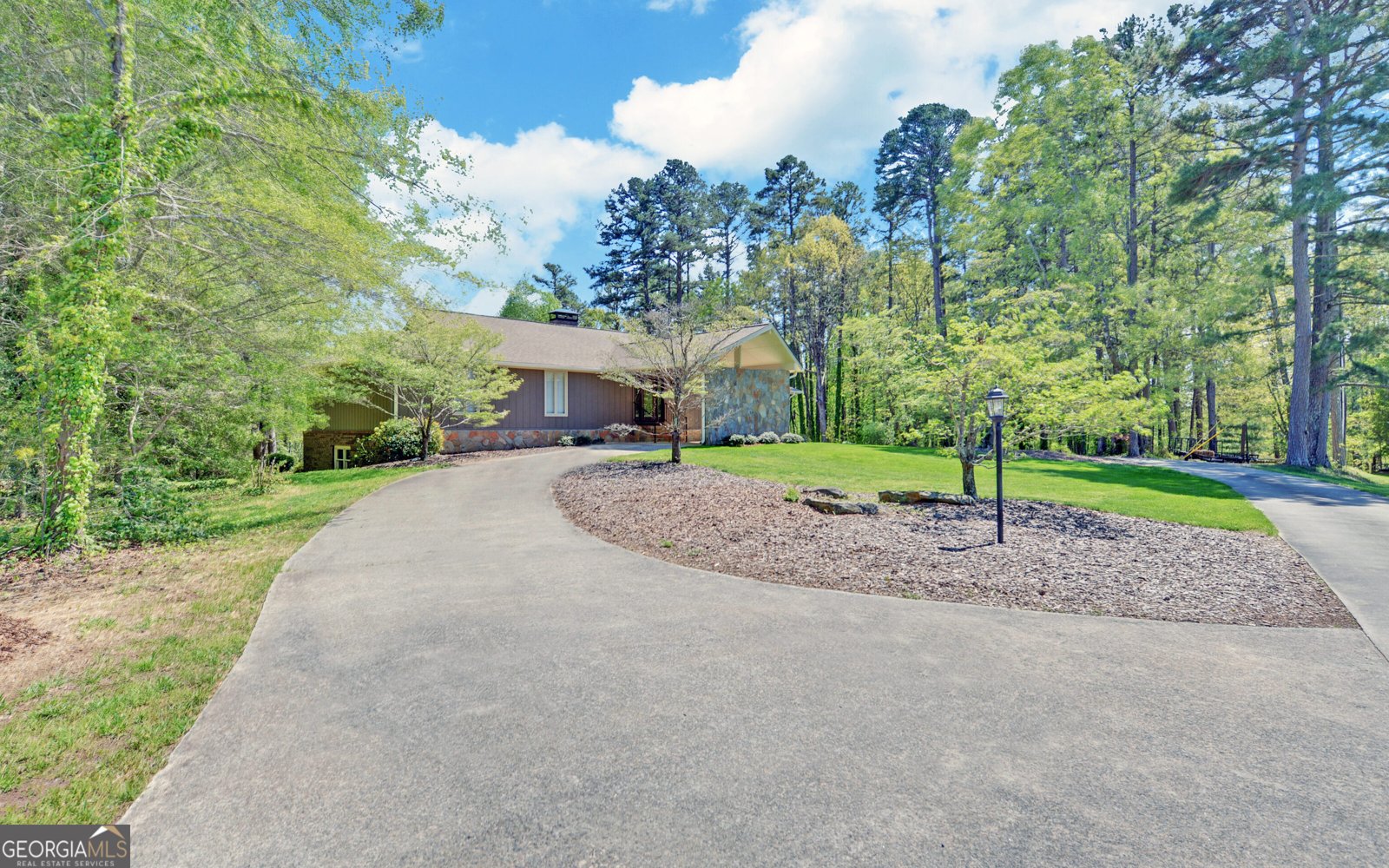 850 Long Road Toccoa - 43
