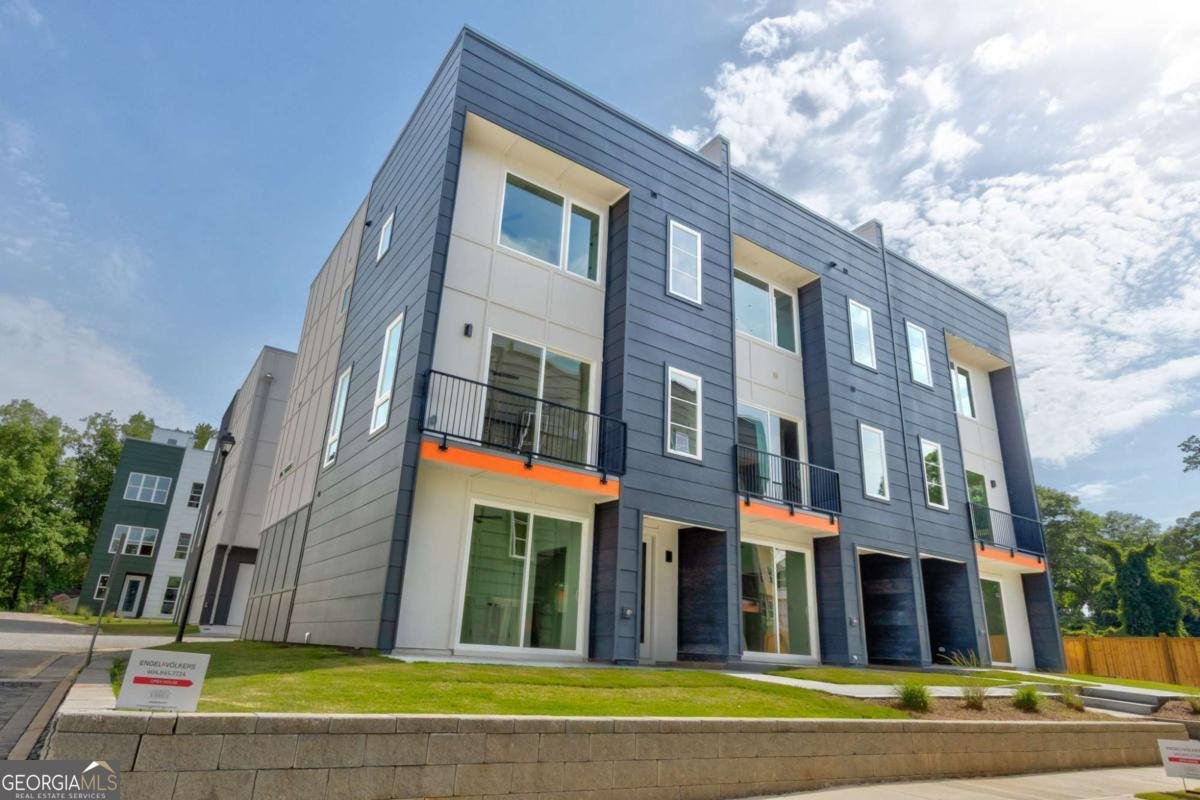 2029 Memorial Drive Atlanta - 1