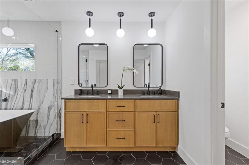 1346 BERNARD Atlanta - 24