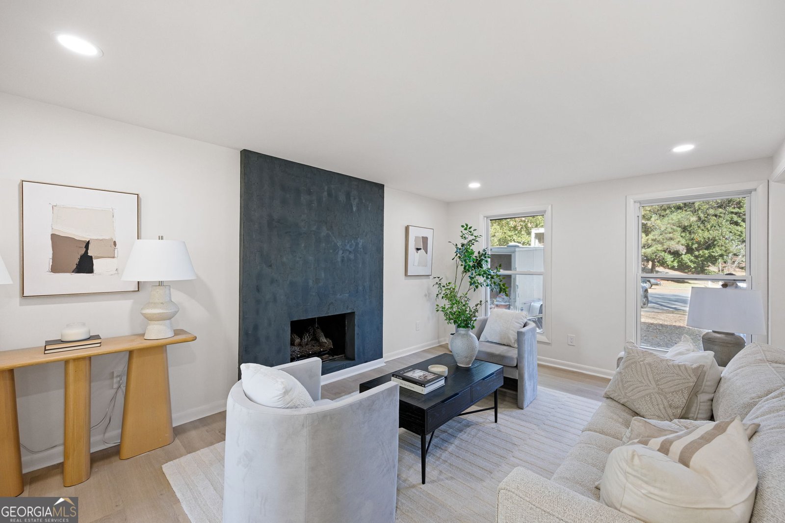 150 POND Court Roswell - 11