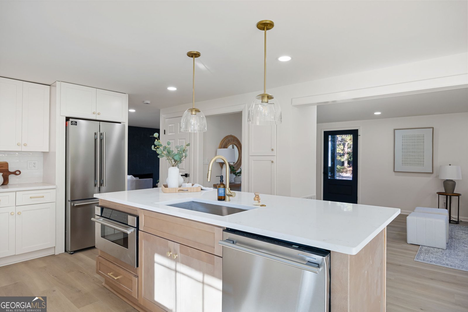 150 POND Court Roswell - 17