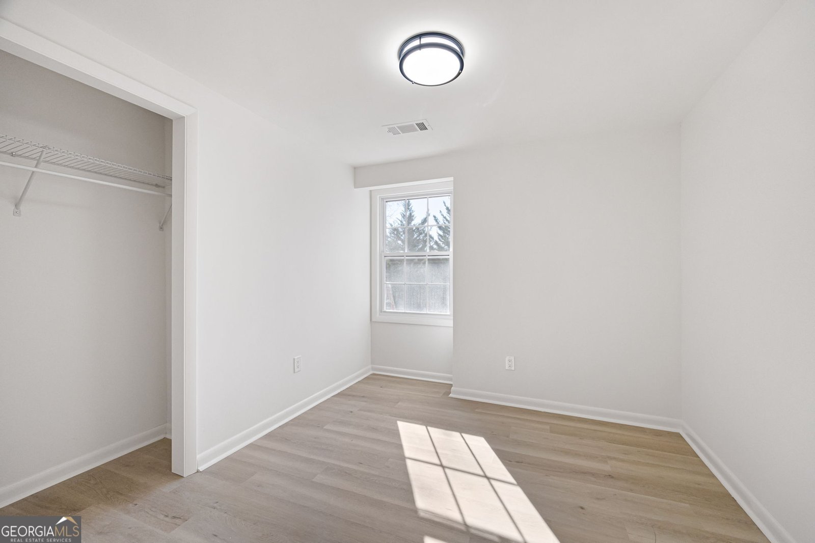 150 POND Court Roswell - 37