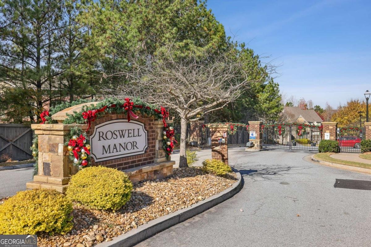 1210 Roswell Manor Circle Roswell - 43