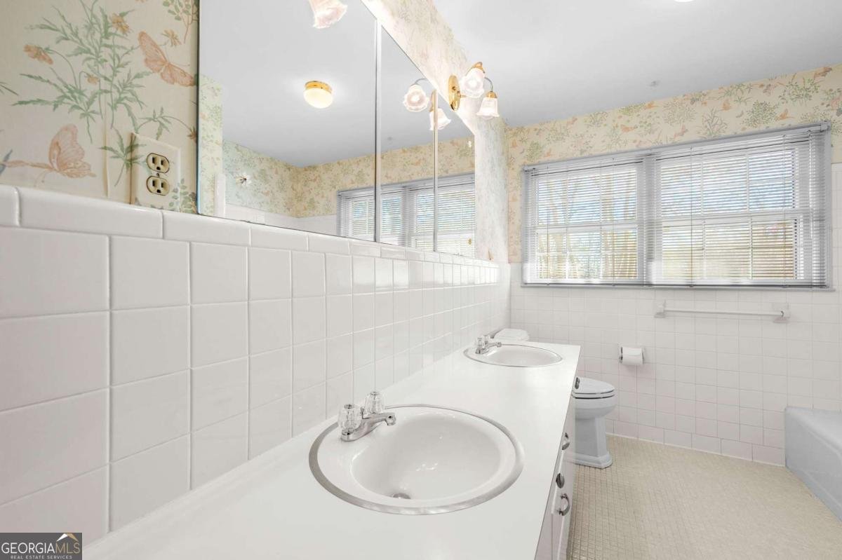 1258 Brooklawn Road Atlanta - 23