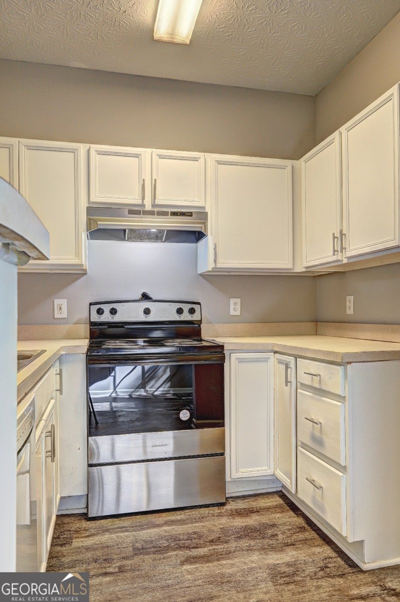 6105 Camden Forrest Court Riverdale - 9