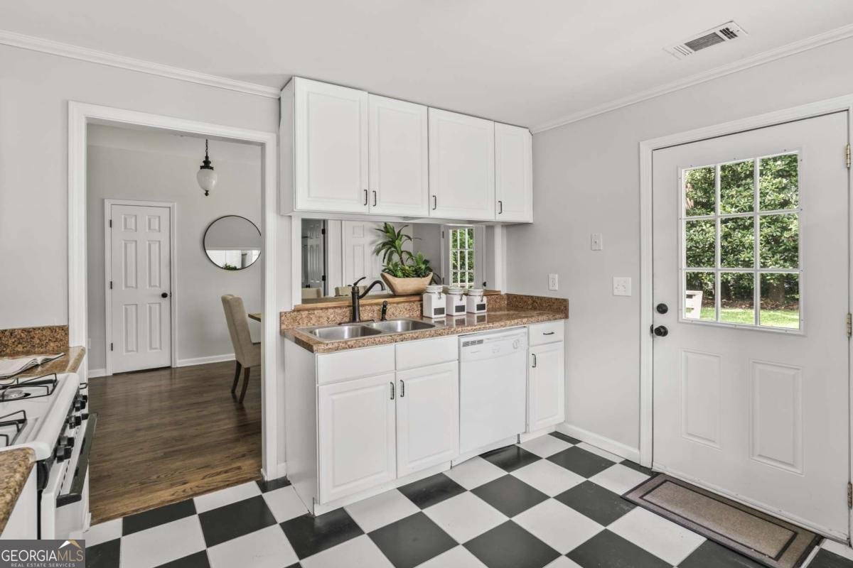 240 Melrose Decatur - 18