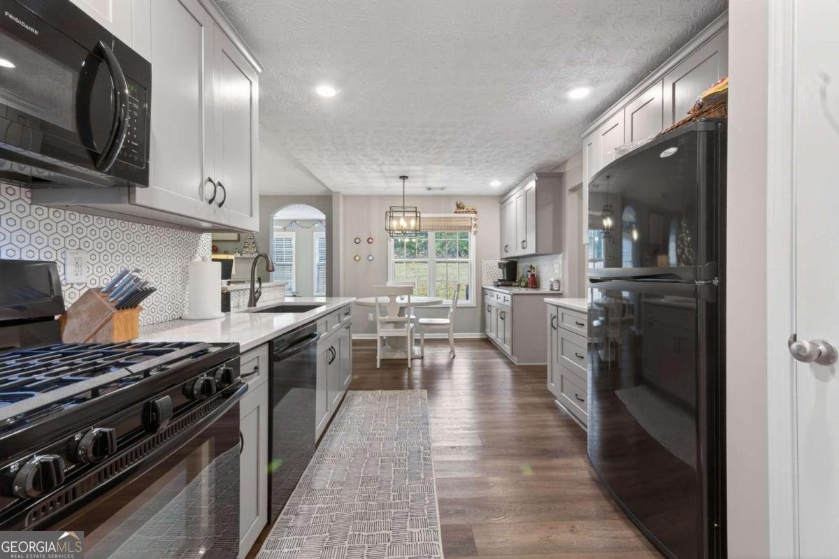 1106 Sutherland Drive Winder - 13