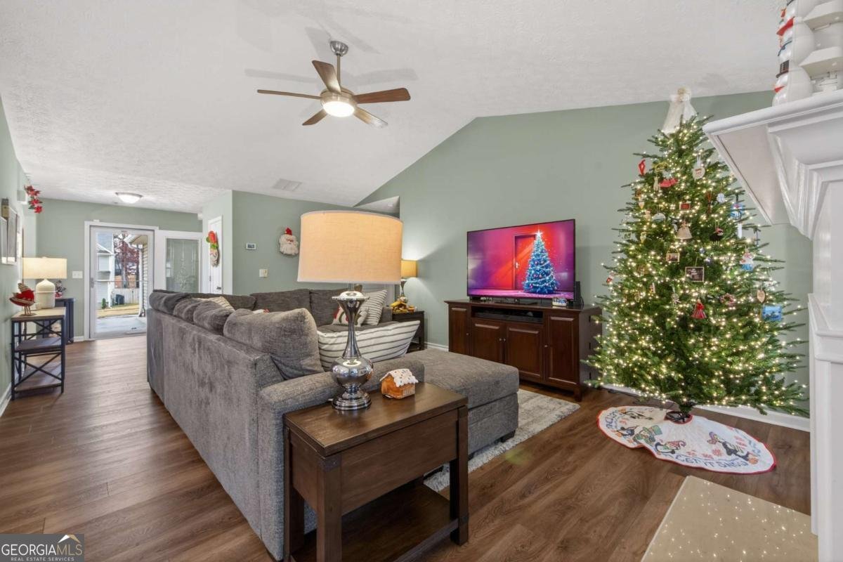 1106 Sutherland Drive Winder - 6