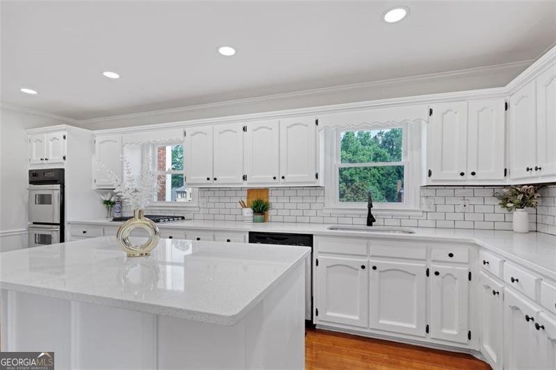 2462 CHIMNEY TOP Lane Snellville - 4