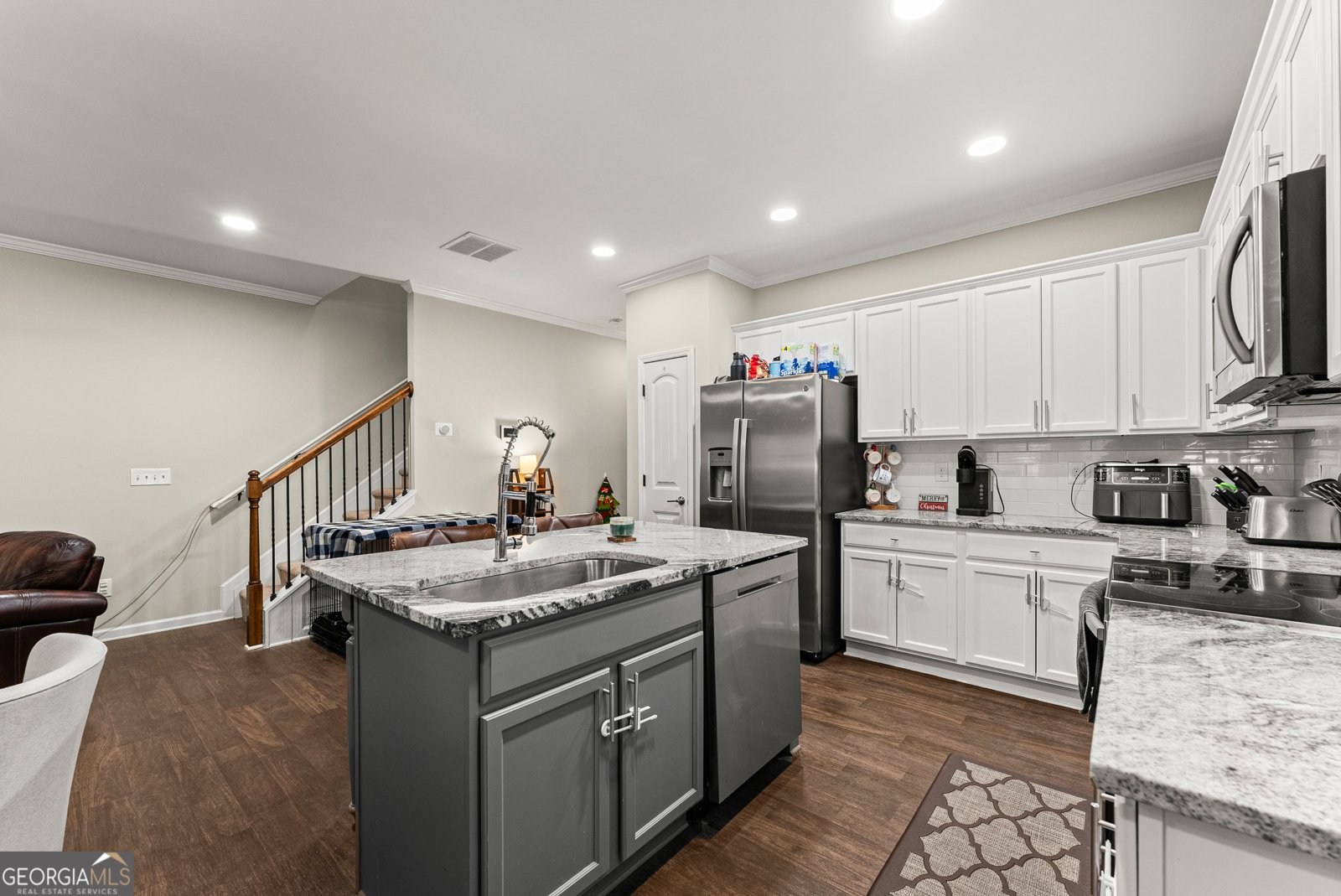 5339 TIMBER HILLS Drive Oakwood - 7