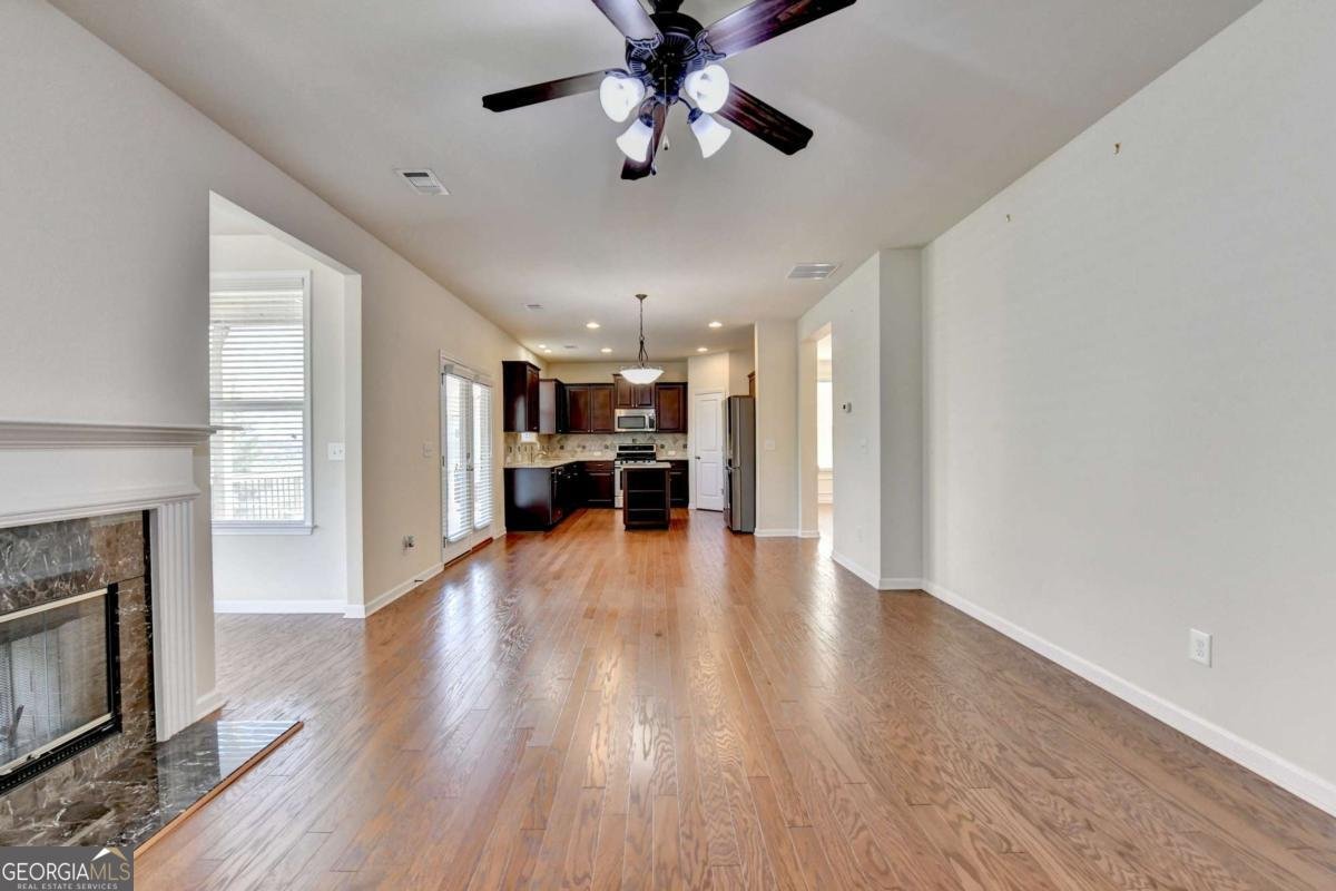 3945 MEDLEY Way Cumming - 10