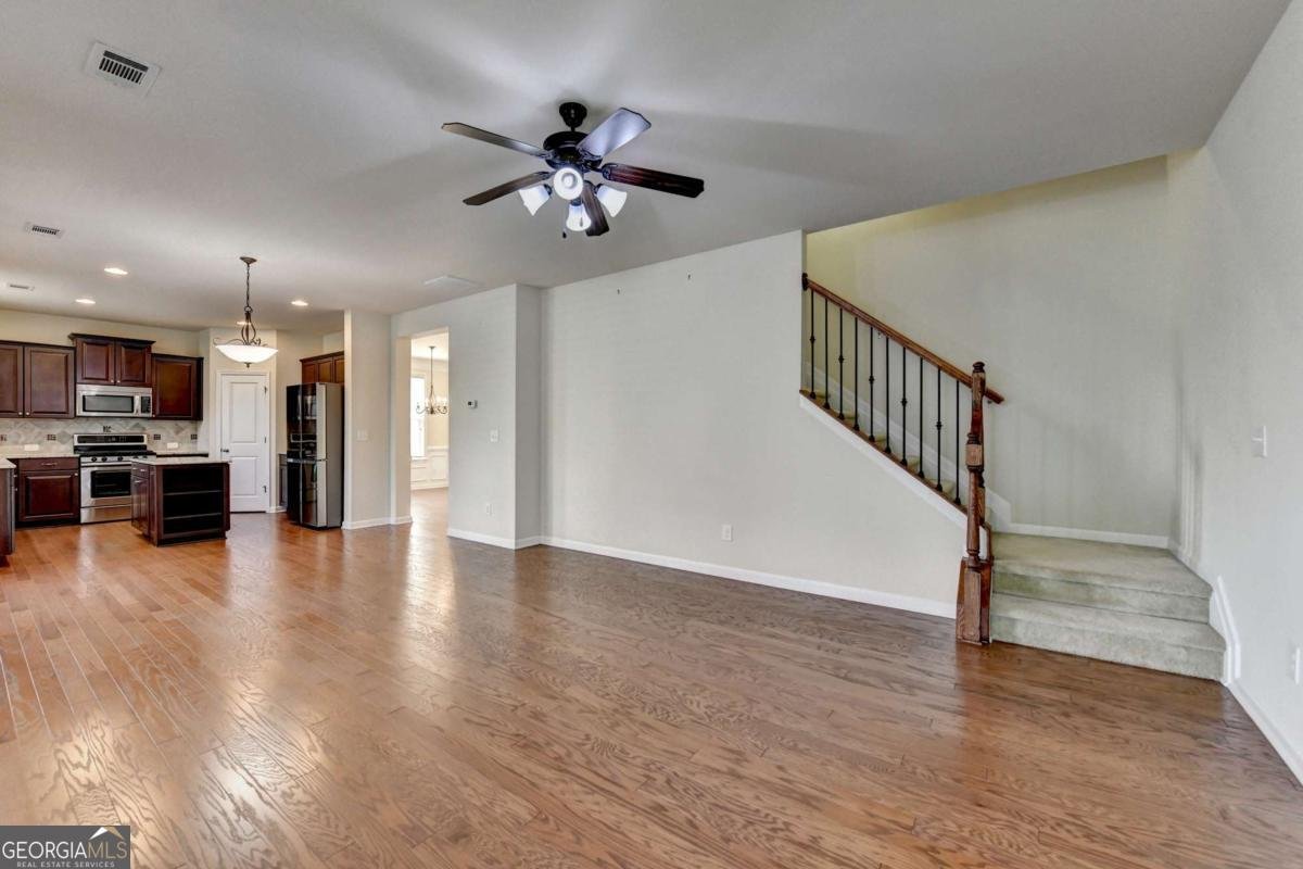 3945 MEDLEY Way Cumming - 11