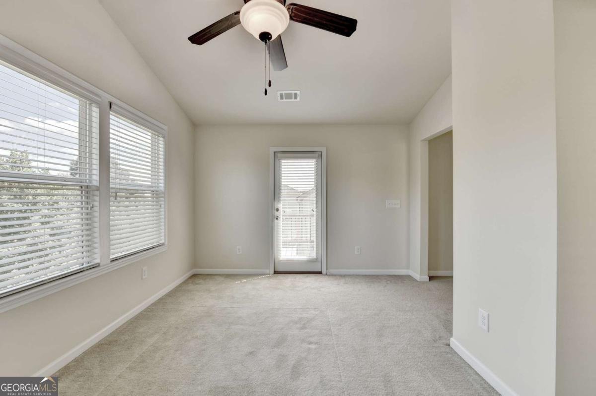 3945 MEDLEY Way Cumming - 24